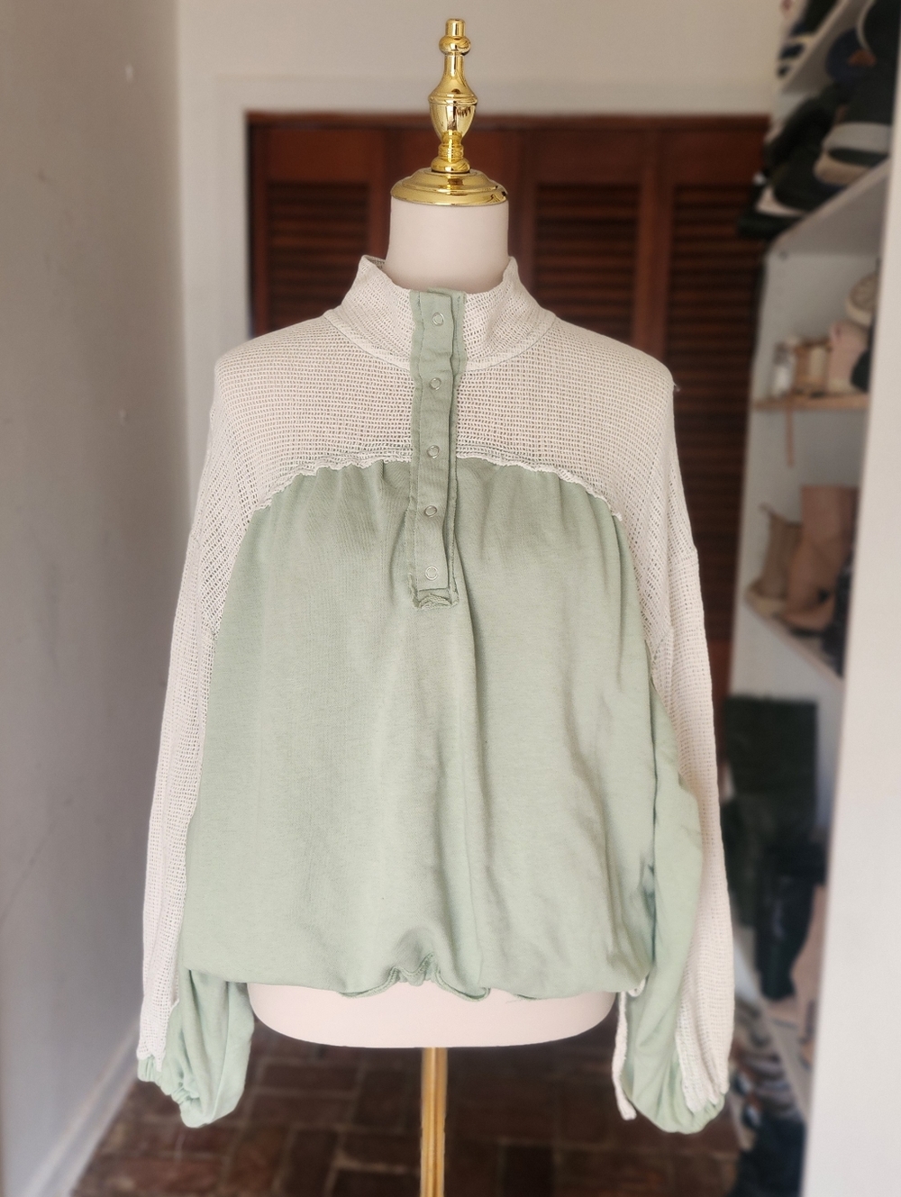 Urban Outfitters Green and Cream Pullover